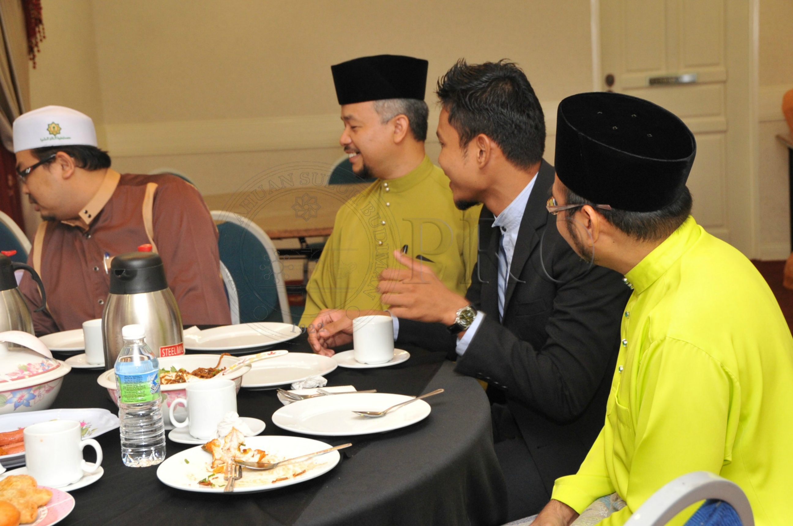 PRO 15 2 MAULIDUR PRO 4093